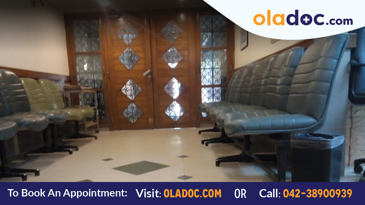 Waiting area at Hashmanis Hospital Karachi (Clifton)